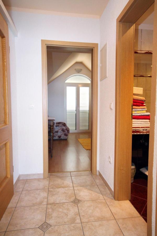 Apartment Selce 5206A Eksteriør billede